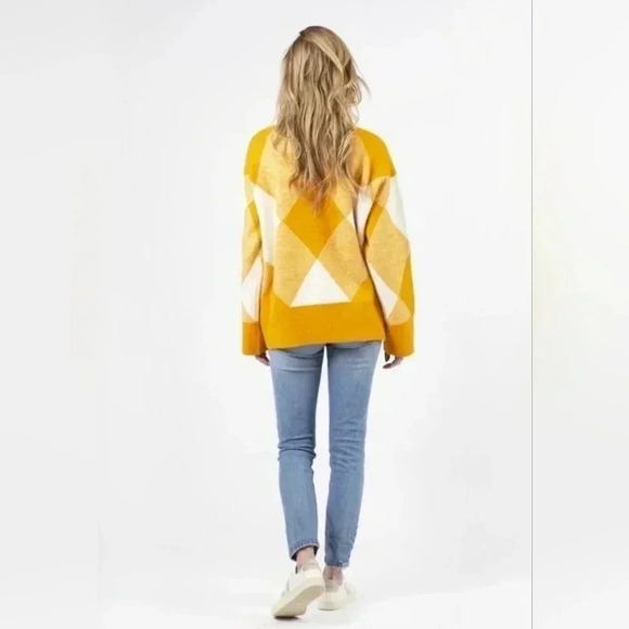Lyla & Luxe Mango (yellow)/White Carter Check Sweater, size XS - Picture 2 of 9
